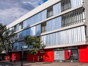 Concerto gratuito na Capela de Santana, em BH, propõe um passeio musical pela Paris da Belle Époque