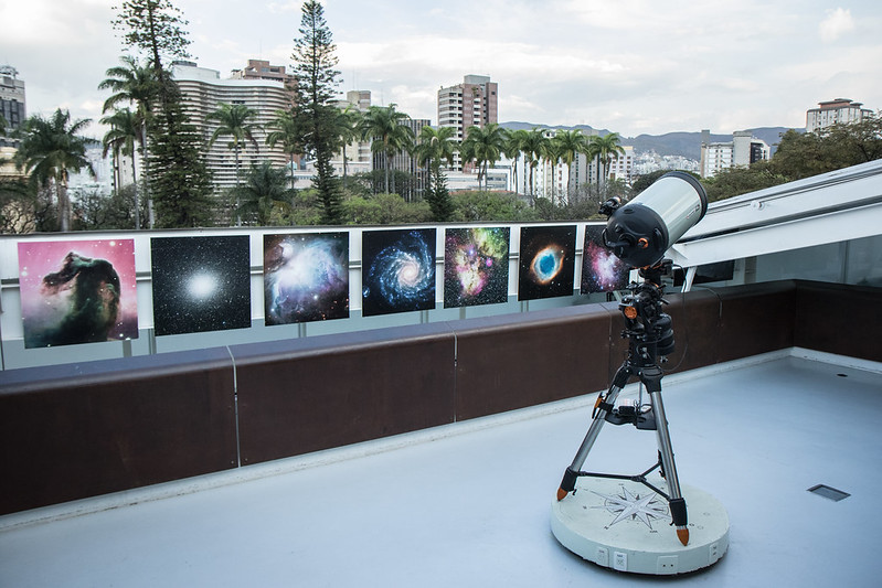 Telescópios na Praça da Liberdade aproximam público do universo