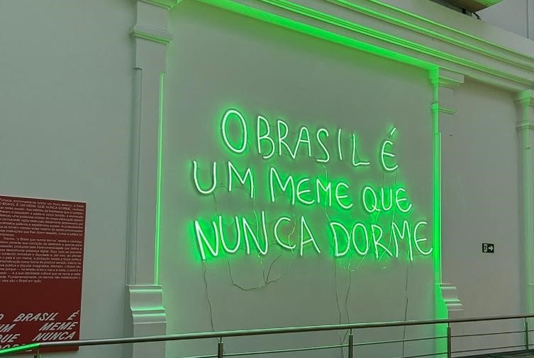 Mostra no CCBB BH analisa impacto social dos memes no Brasil
