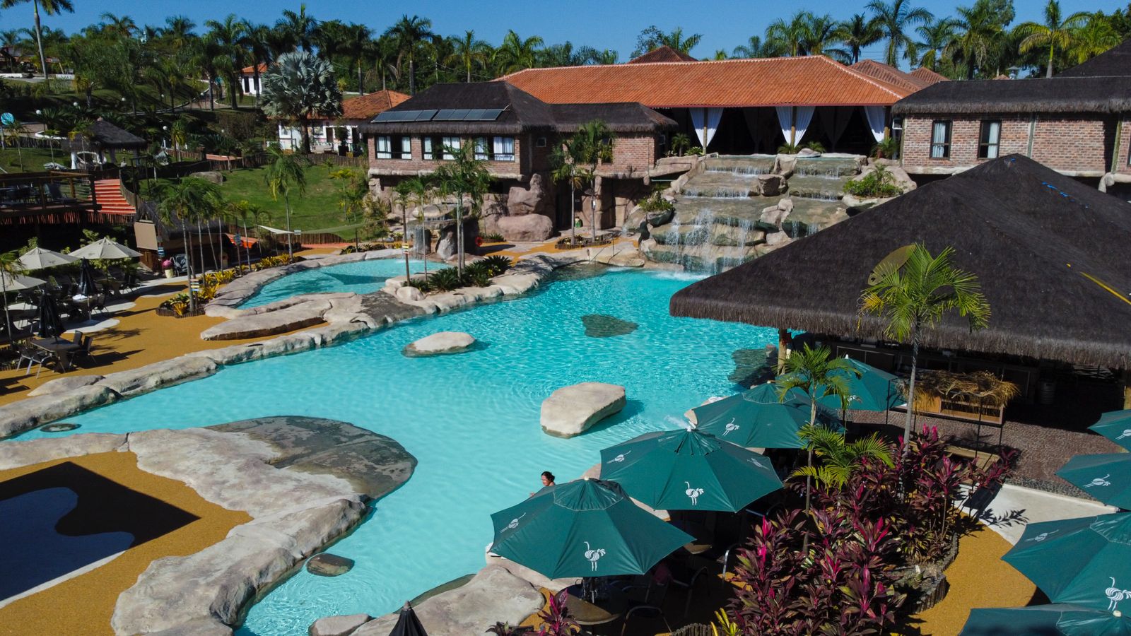 O novo complexo aquático do Parque do Avestruz Eco Resort chega com atrações para todas as idades - (foto: Divulgação)
