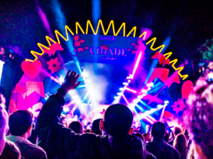 Público acompanha evento da Cidade Junina em Belo Horizonte, que integra a programação cultural do fim de semana na capital mineira