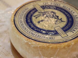 O Festival do Queijo Artesanal de Minas chega à Gameleira com produtores de várias regiões do estado, degustações e harmonizações