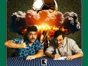 Craque Daniel e Professor Cerginho participam de sessão de autógrafos do livro Guia da Copa Falha de Cobertura em Belo Horizonte
