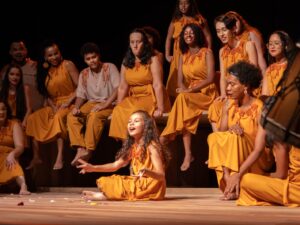 Artistas da Mostra Vertentes ocupam as ruas do bairro Cachoeirinha com programação gratuita de música, teatro e atividades culturais em Belo Horizonte