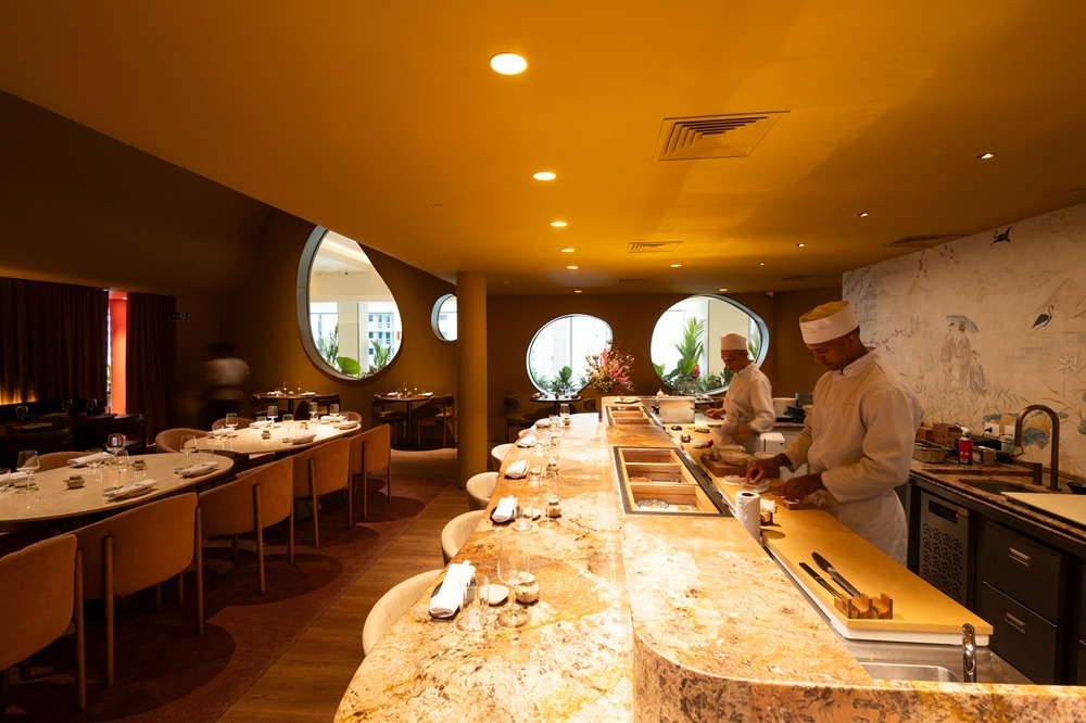 Experiência omakase do Restaurante Su reúne apenas 12 clientes por sessão em jantar intimista de alta gastronomia japonesa em Belo Horizonte