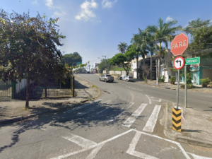Vista de uma rua do bairro Santa Branca, na região da Pampulha, em Belo Horizonte
