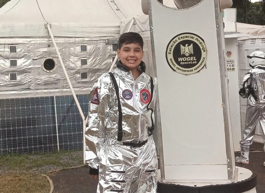 Aos 13 anos, Horacio Rojas integra missão inspirada na exploração lunar, acumula medalhas em olimpíadas científicas e atua como cientista cidadão da NASA