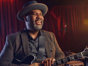 Guitarrista norte-americano se apresenta na Monka Cervejaria ao lado de Bruno Marques Band nesta sexta-feira (05)