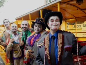 Projeto gratuito une teatro, música, turismo e patrimônio cultural em um percurso pelo Conjunto Arquitetônico da Pampulha com personagens que marcaram a construção da capital mineira