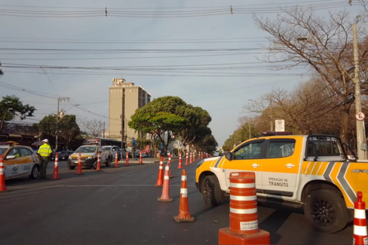 HTrans vai transformar quatro ruas de Belo Horizonte em mão única entre agosto e setembro para melhorar a fluidez e a segurança no trânsito