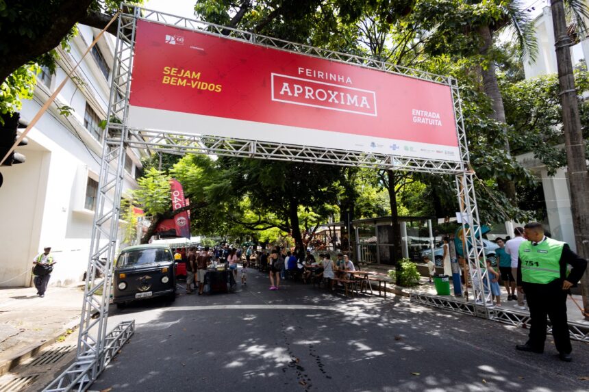 Feirinha Aproxima realiza edição especial com chefs, produtores e produtos típicos de Minas Gerais no entorno do Museu Histórico Abílio Barreto, em Belo Horizonte