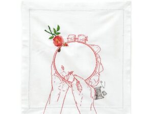 Exposição Avesso do avesso reúne 78 obras produzidas a partir de toalhas e guardanapos bordados encontrados em brechós e bazares