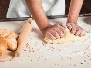 Cursos rápidos de panificação estão entre as opções para quem deseja desenvolver novas habilidades gastronômicas em Belo Horizonte