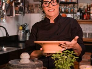 Festival Caipira & Caiçara reúne sabores mineiros e paranaenses em pratos exclusivos preparados pela chef Karla Manfredini