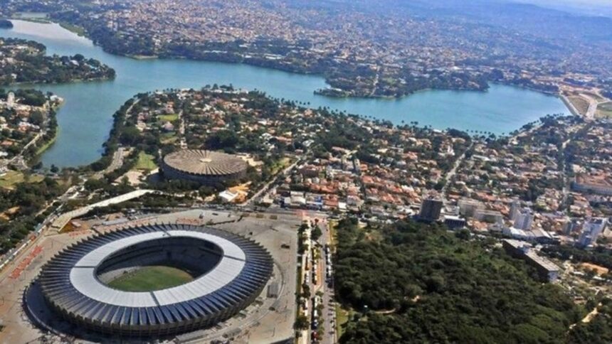 Vista aérea da Lagoa da Pampulha, estádio Mineirão e Mineirinho em Belo Horizonte