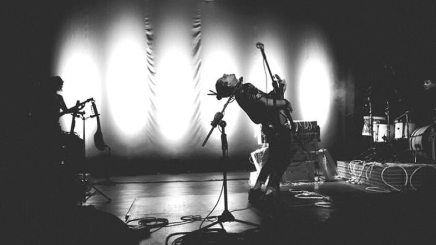 show Mezcla em BH no Teatro Marília
