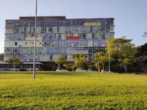 Prédio da Reitoria da UFMG, no campus Pampulha
