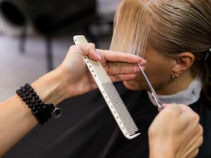 Levantamento do Mercado Mineiro encontrou corte feminino entre R$ 50 e R$ 468 na capital