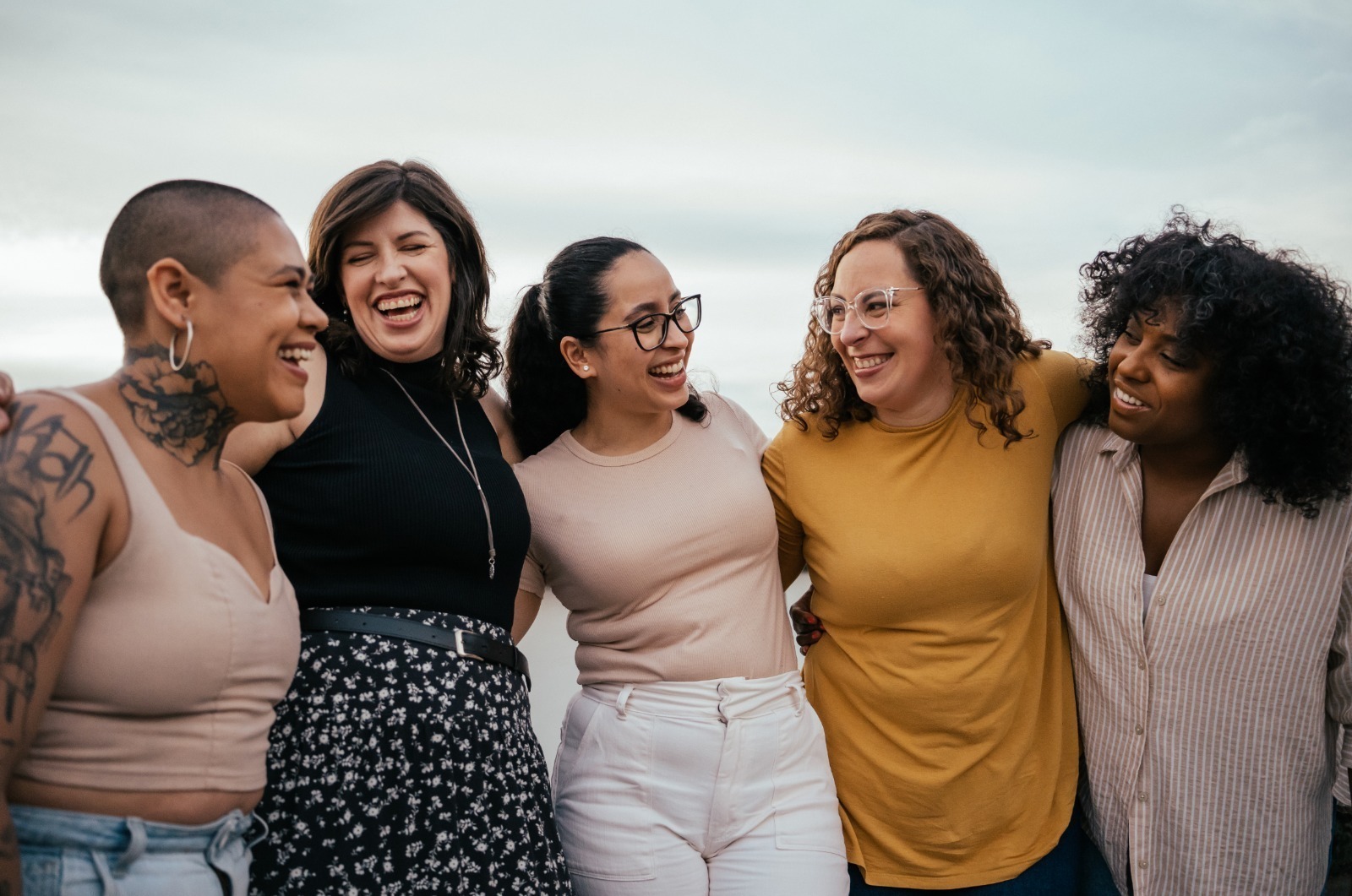 Simpósio de Saúde Feminina reúne especialistas para discutir prevenção, diagnóstico, tratamento e qualidade de vida durante e após o câncer de mama, em BH