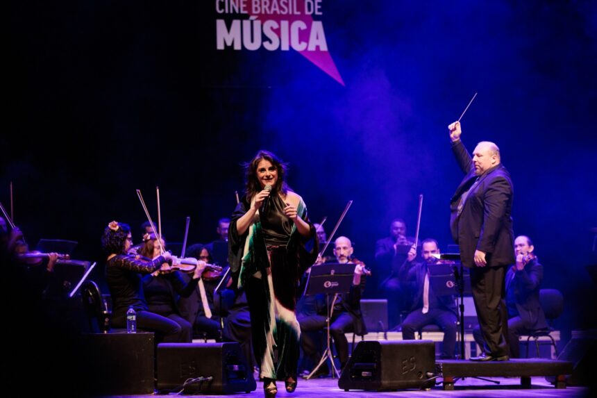 Alessandra Maestrini se apresenta com a Orquestra Opus neste sábado (26), no Cine Theatro Brasil, em Belo Horizonte