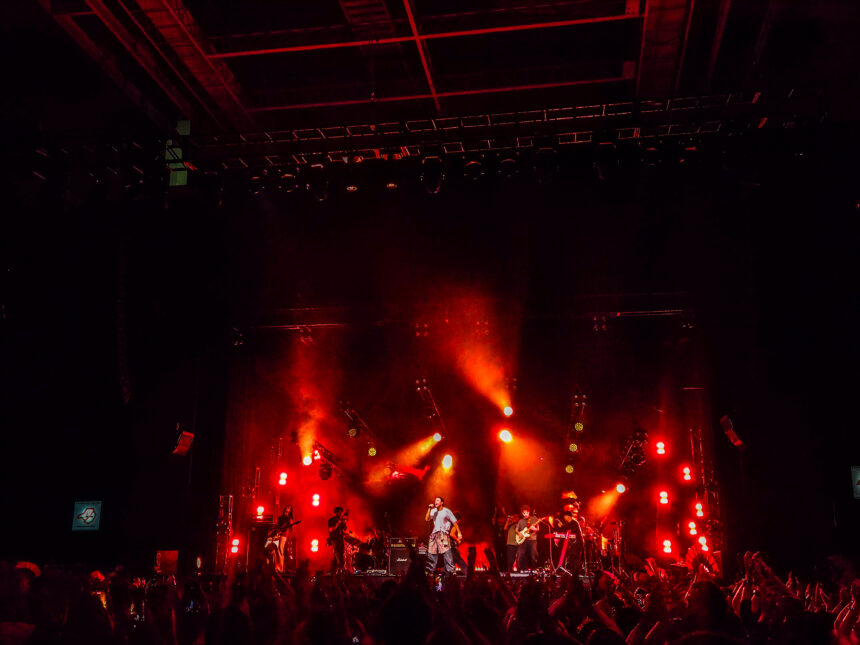 Lagum estreou a turnê “Em Todo Lugar” em Belo Horizonte, cidade onde a banda nasceu, com interação com os fãs e surpresas durante o show