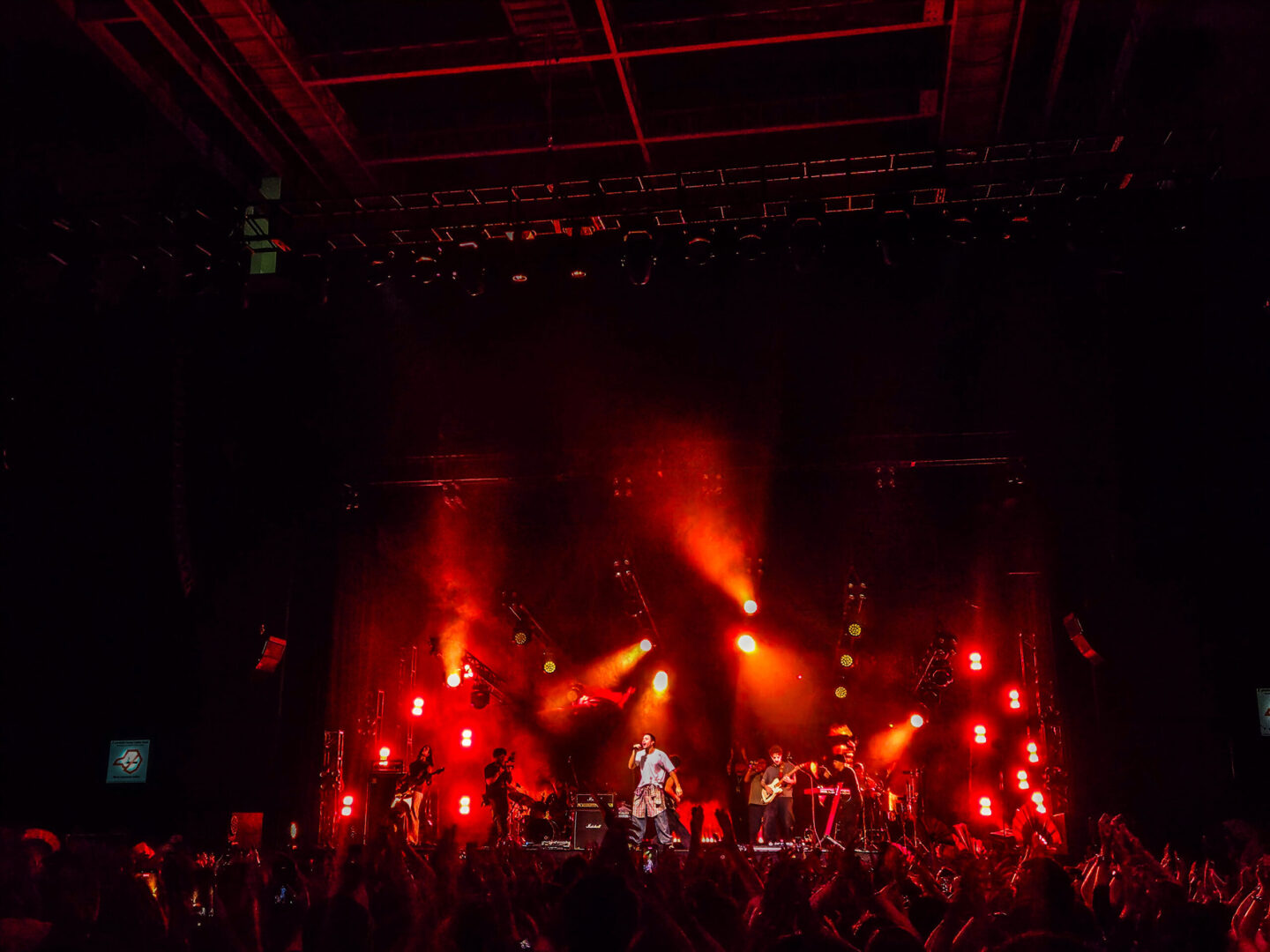 Lagum estreou a turnê “Em Todo Lugar” em Belo Horizonte, cidade onde a banda nasceu, com interação com os fãs e surpresas durante o show