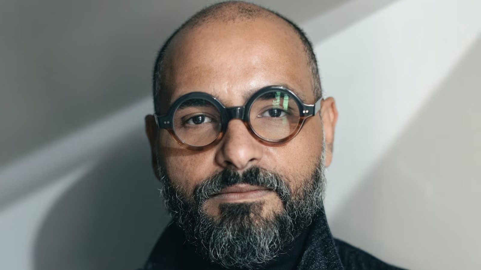 Autor de ‘Coisa de Rico’, Michel Alcoforado participa do Sempre um Papo