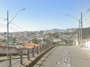 Avenida Américo Vespúcio concentra parte do comércio e dos estabelecimentos gastronômicos que movimentam a Vila Ermelinda, na região Noroeste de Belo Horizonte