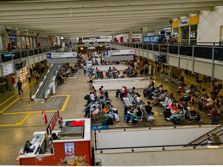 Tet | Rodoviária de Belo Horizonte deve receber cerca de 270 mil passageiros durante o período que reúne o feriado de Nossa Senhora Aparecida e a Semana das Crianças