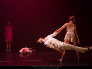 Espetáculo “Âmago”, da Mimulus Cia. de Dança, combina dança de salão e contemporânea em montagem dirigida por Jomar Mesquita