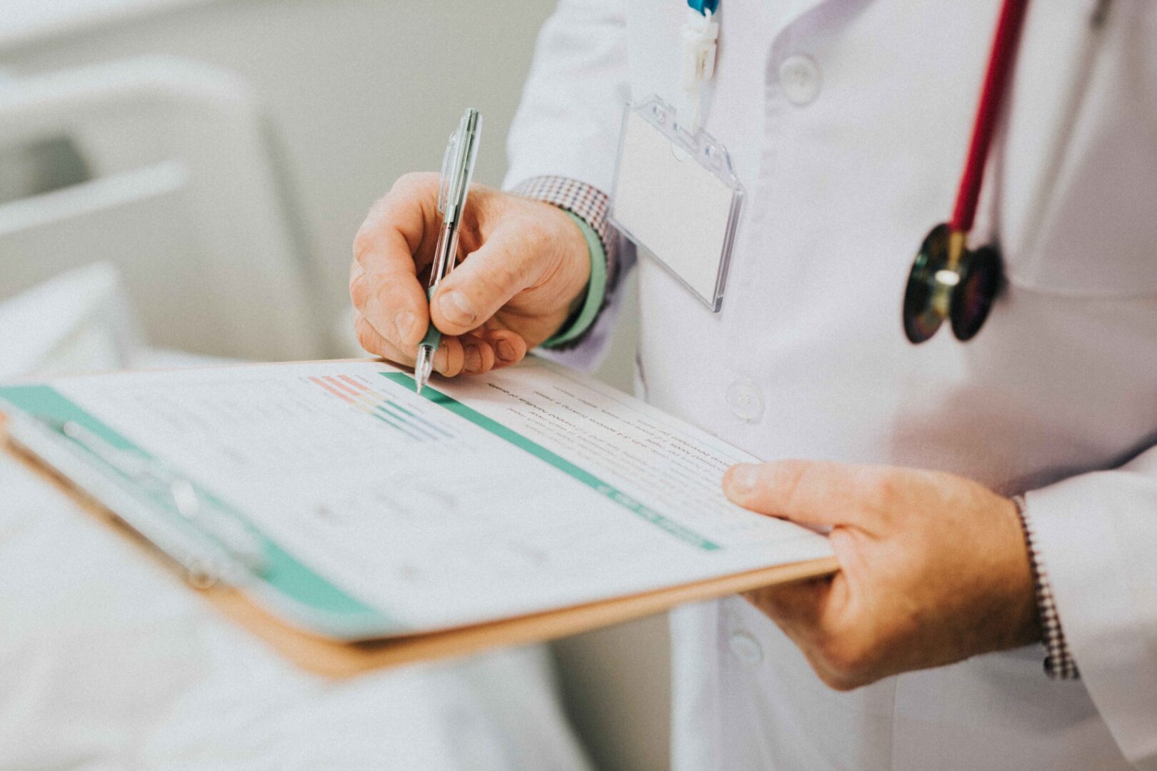 Unidade móvel de saúde oferece exames de ultrassonografia e tomografia computadorizada em Contagem, na Região Metropolitana de Belo Horizonte
